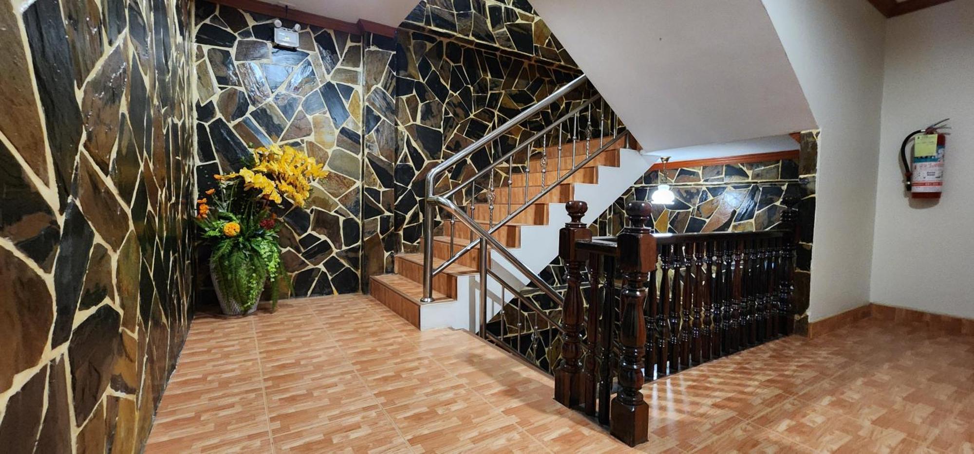 Arya Suites Patong Beach מראה חיצוני תמונה