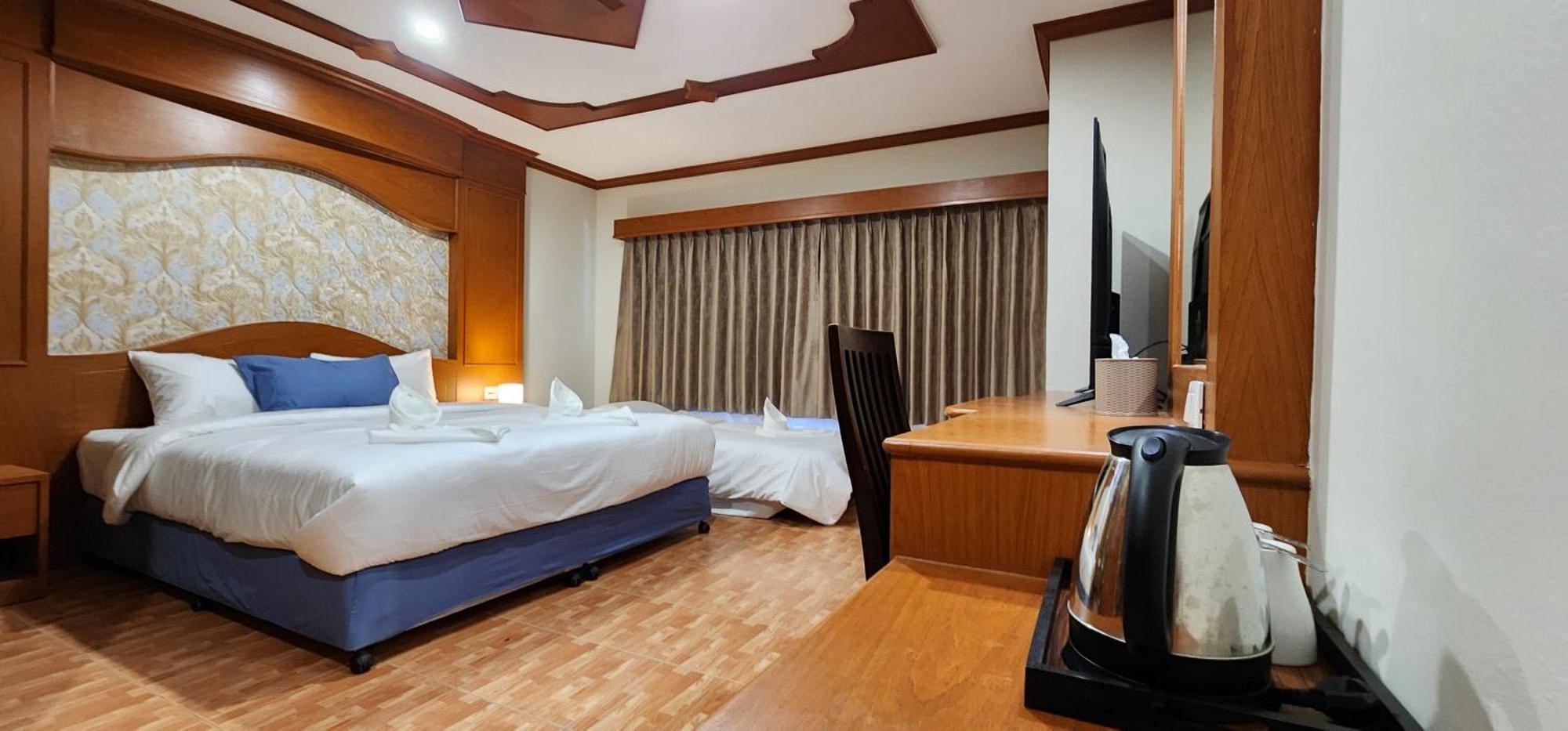 Arya Suites Patong Beach מראה חיצוני תמונה