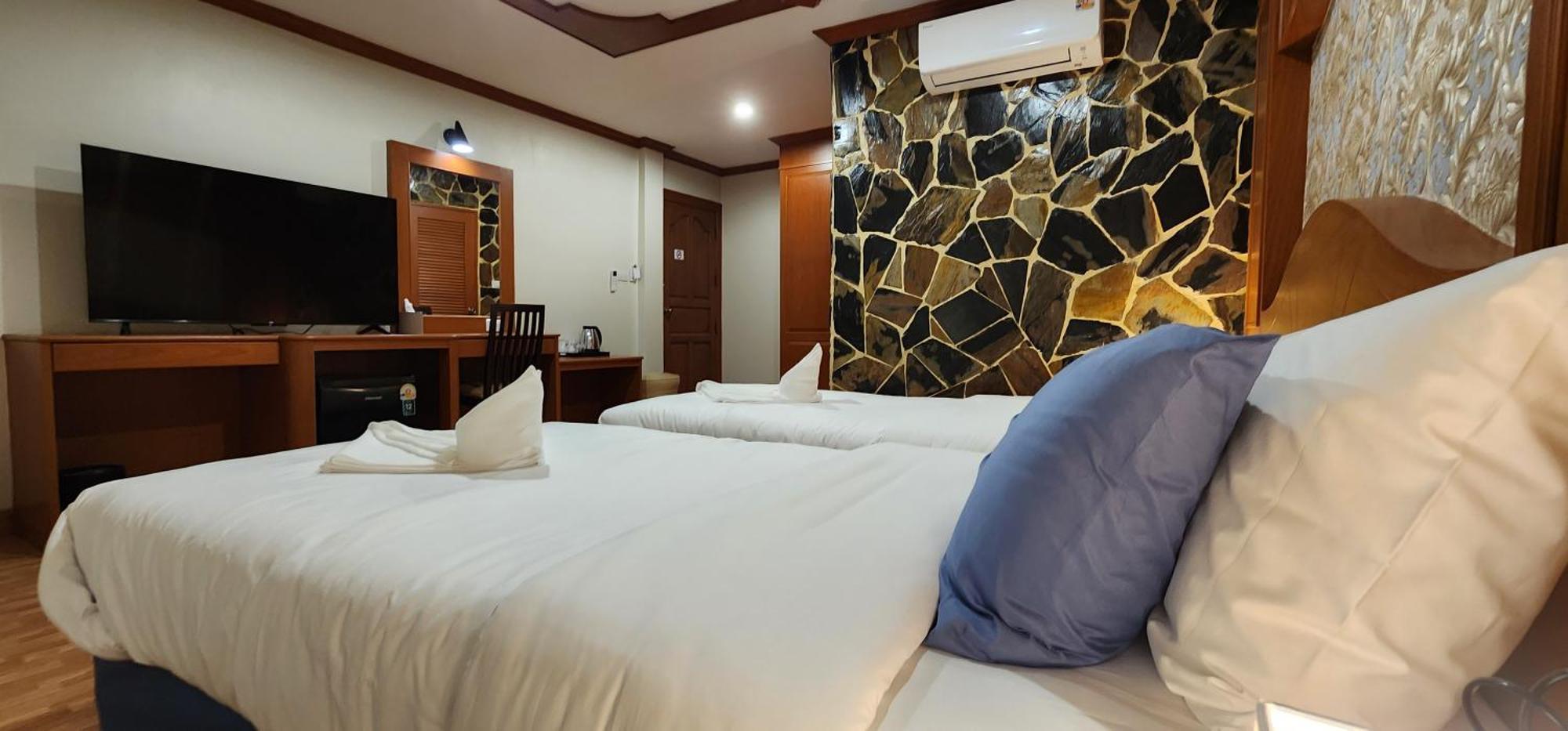 Arya Suites Patong Beach מראה חיצוני תמונה